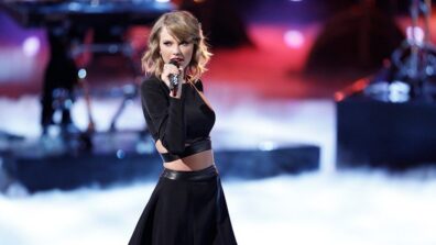 9 Taylor Swift Songs That’ll Make You Swoon