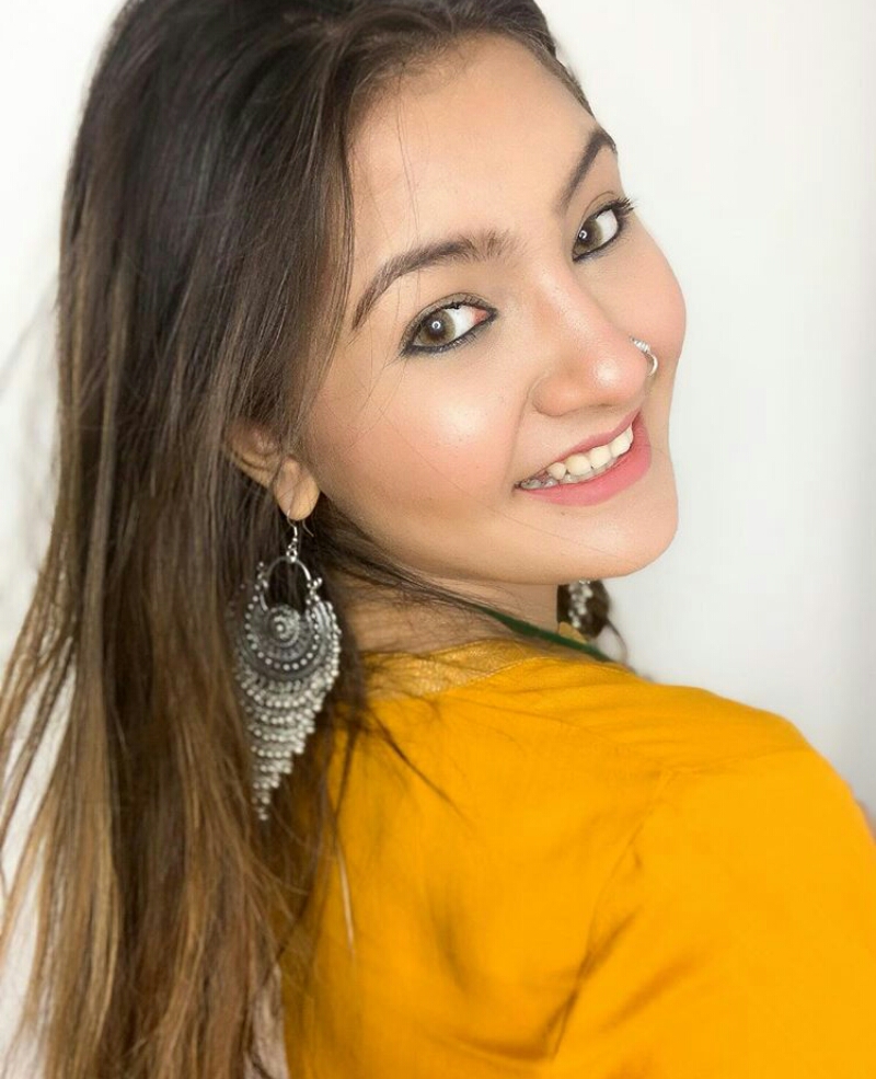 Aashika Bhatia’s Gorgeous Earring Collection - 0