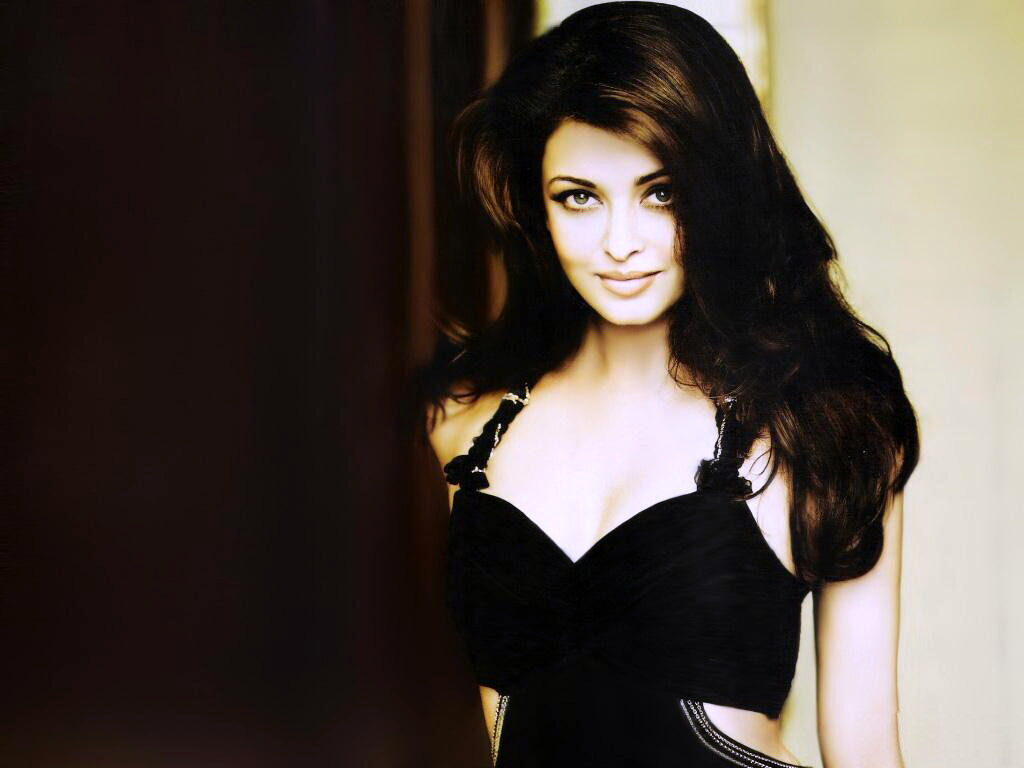 Aishwarya Rai Bachchan is the quintessential ‘Woman In Black’ - 1