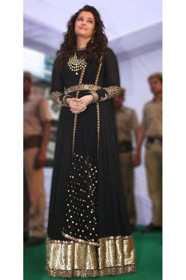 Aishwarya Rai Bachchan is the quintessential ‘Woman In Black’ - 3