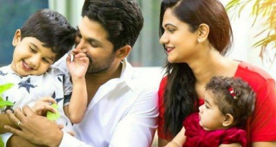 Allu Arjun and Sneha Reddy adorable moments with Ayaan and Arha - 0