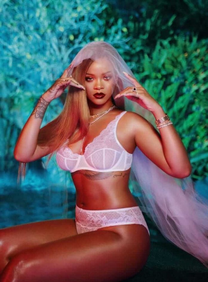 Rihanna and her hottest curves pictures to make you sweat - 4