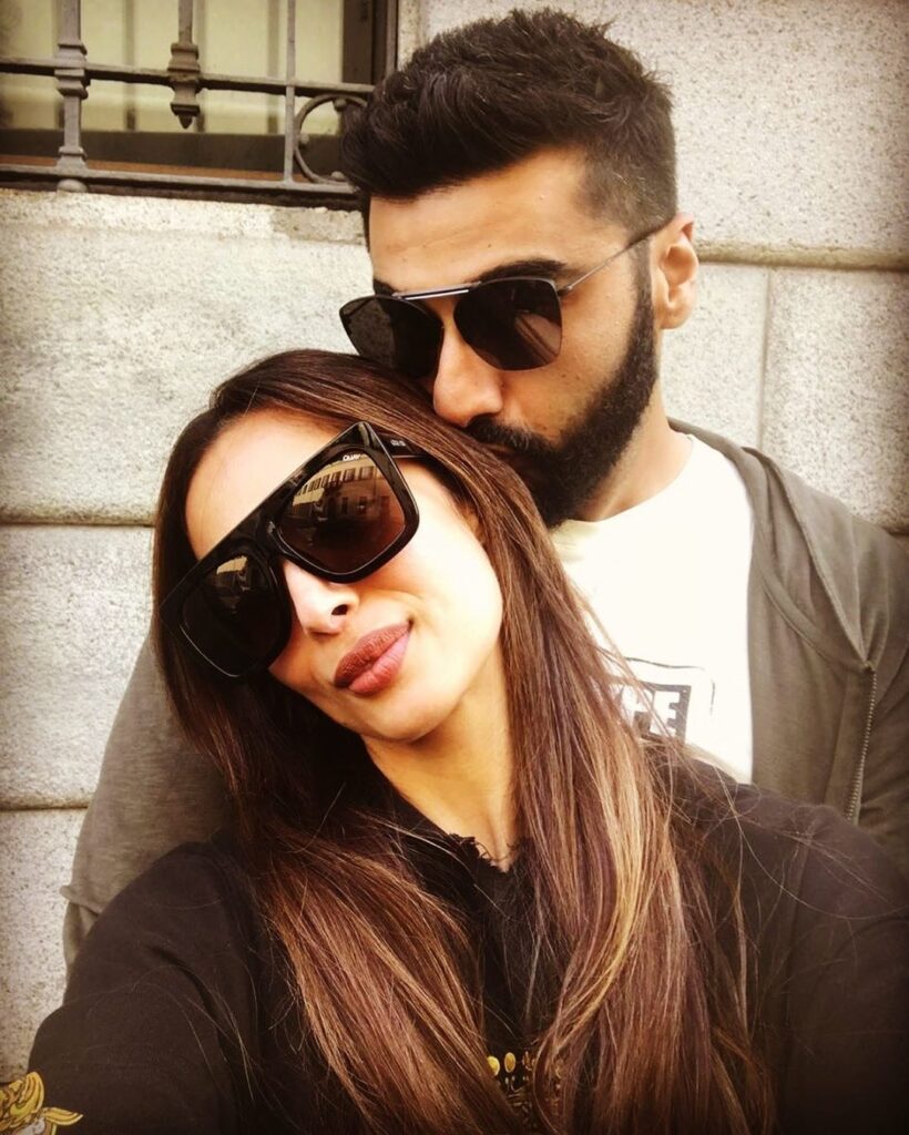 Malaika Arora and Arjun Kapoor sizzling moments caught on camera - 3