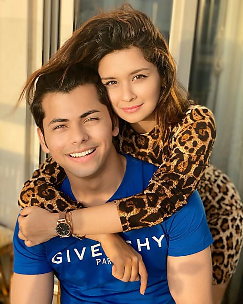 Avneet Kaur And Siddharth Nigam: Top 5 Beautiful #Siddneet Moments - 2