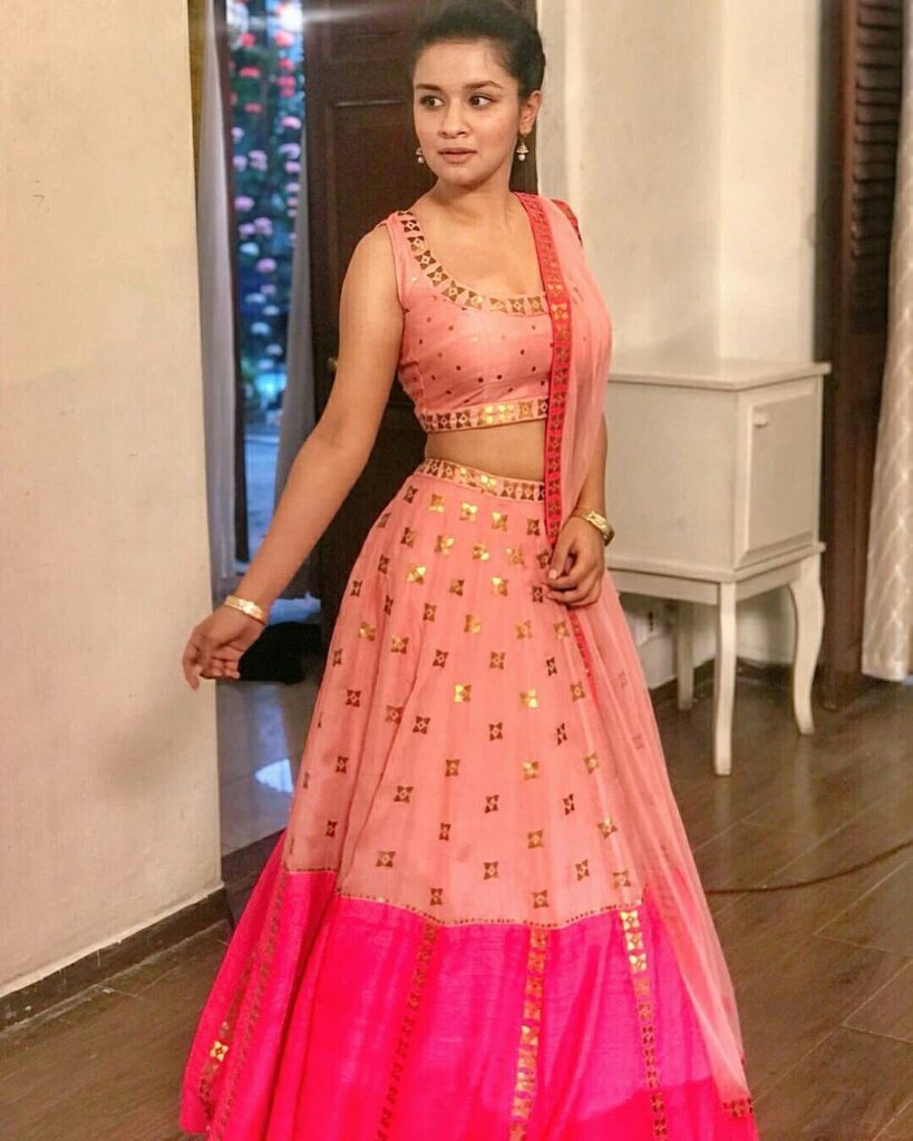 Avneet Kaur Looks: From Wedding To Red Carpet - 0