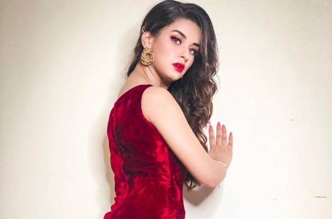 Avneet Kaur: The Diva is love at first sight - 1