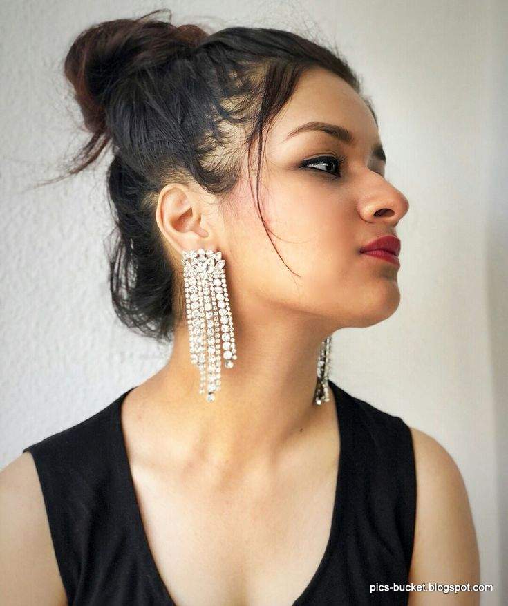 Avneet Kaur’s jewellery style is always on point and here’s proof - 1