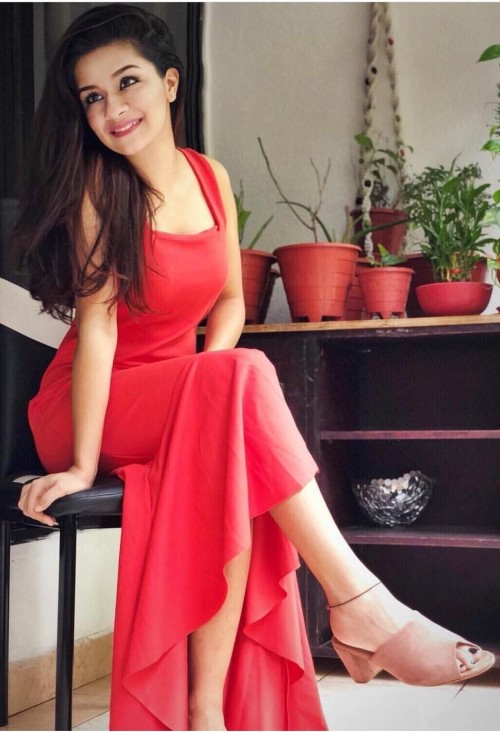 Avneet Kaur’s RED HOT Avatar! - 2