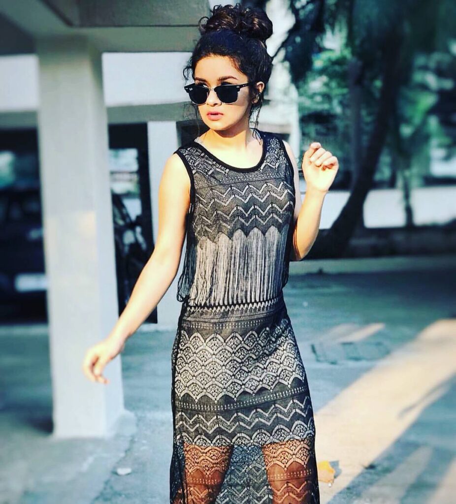 Avneet Kaur’s sunglasses are just as drool-worthy as her outfits, pics inside - 0