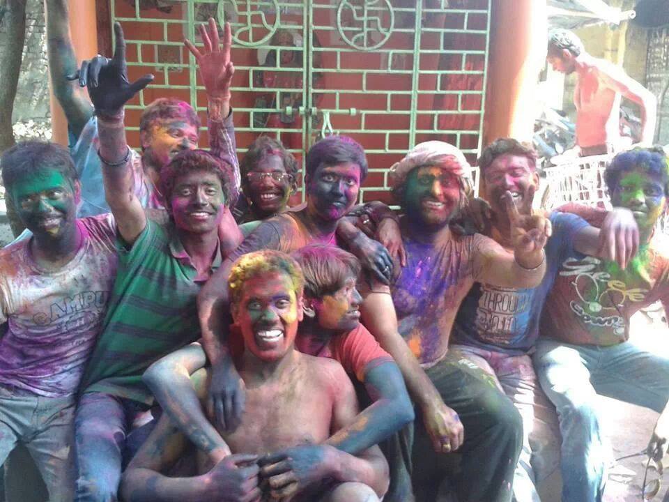 Can you guess who is in Arijit Singh's Holi picture?