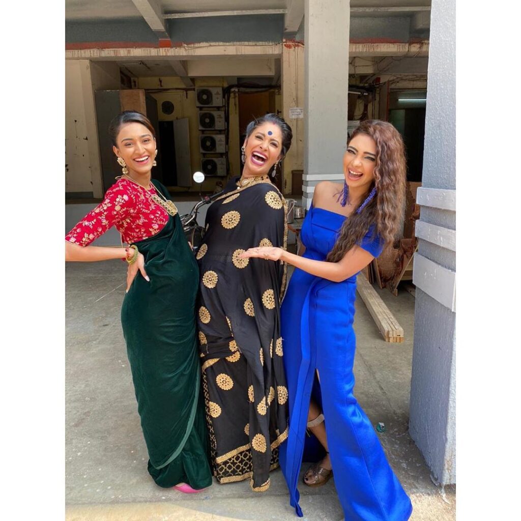 Every time Erica Fernandes, Pooja Banerjee, and Shubhaavi Choksey give us BFF Squad Goals - 0