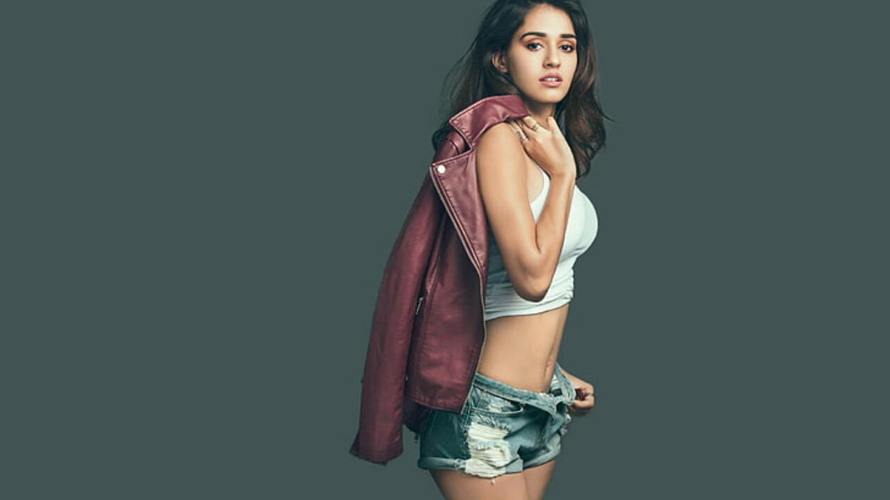 How to pose for a photoshoot? Take tips from Disha Patani 3