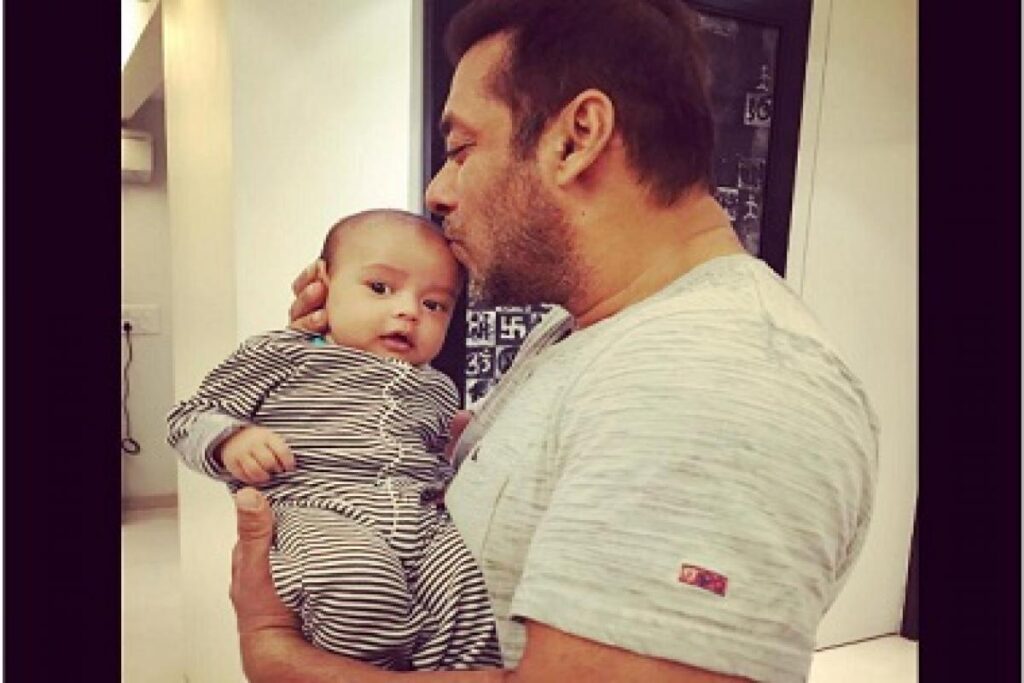IN PHOTO: TOP 7 cutest moments of birthday-boy Ahil with his ‘Mamu Jaan’ Salman Khan - 1