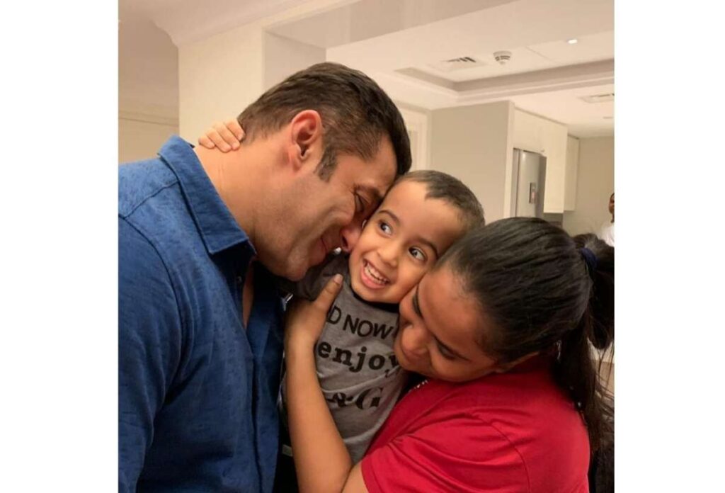 IN PHOTO: TOP 7 cutest moments of birthday-boy Ahil with his ‘Mamu Jaan’ Salman Khan - 4