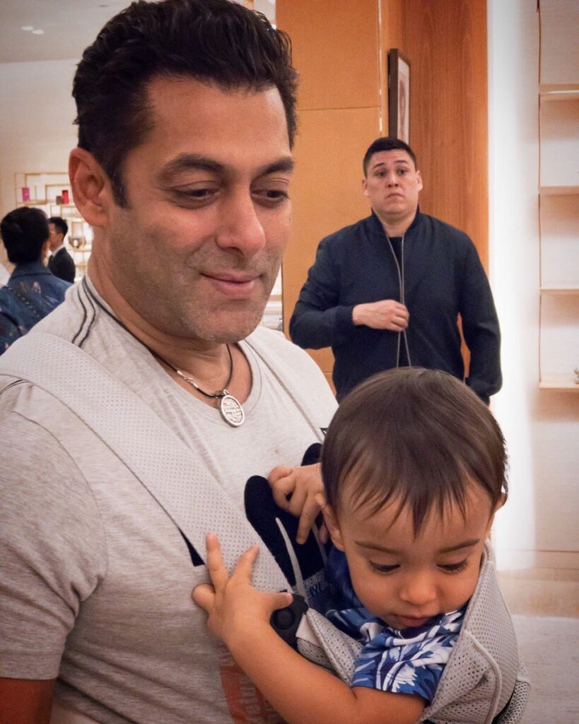 IN PHOTO: TOP 7 cutest moments of birthday-boy Ahil with his ‘Mamu Jaan’ Salman Khan - 5