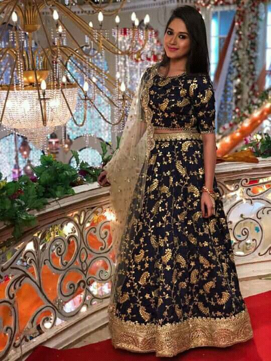 Jannat Zubair, Avneet Kaur, Arishfa Khan, Aashika Bhatia: Styles for your BFF’s Haldi and Mehendi with these outfits! - 7