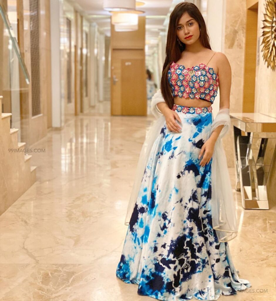 Jannat Zubair fusion style never fails to leave us stunned - 0