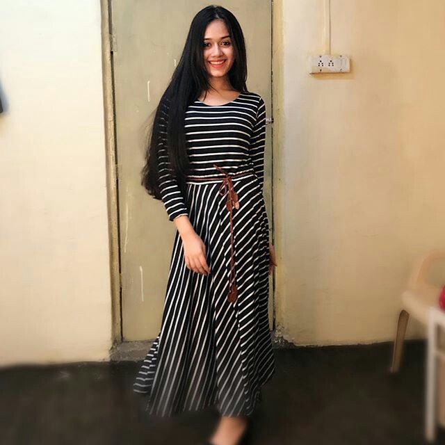 Jannat Zubair Slays In Printed Outfits with an Ethnic Twist, Check out! - 2