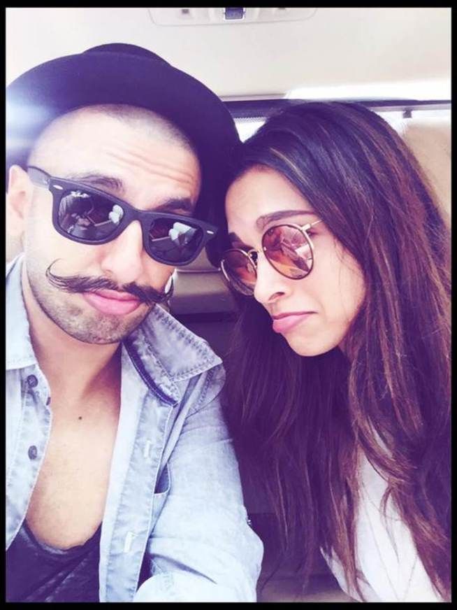 Kareena Kapoor-Saif Ali Khan, Virat Kohli-Anushka Sharma, Deepika Padukone-Ranveer Singh: Top 6 Couple Selfies that every person saw million times! - 0