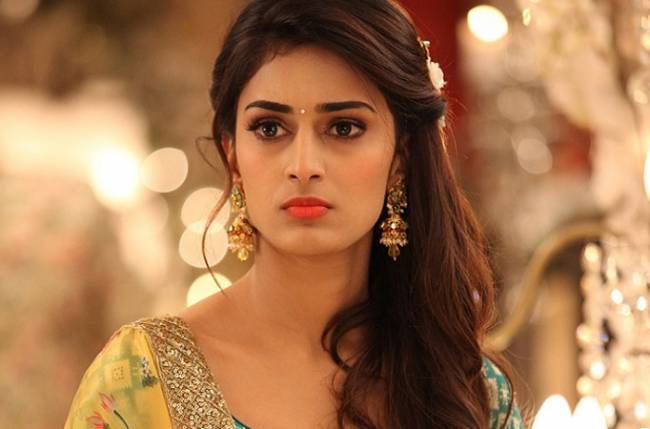 Kasautii Zindagii Kay: Prerna Aka Erica Fernandes’s HOT Red Lipstick Avatar - 2