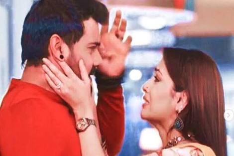 Why do we think Kumkum Bhagya’s Abhi and Pragya are the best pair on television? - 5