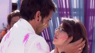 Kumkum Bhagya: Top Romantic Holi Romance Moments of Abhi and Pragya