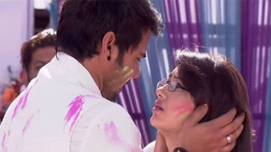 Kumkum Bhagya: Top Romantic Holi Romance Moments of Abhi and Pragya