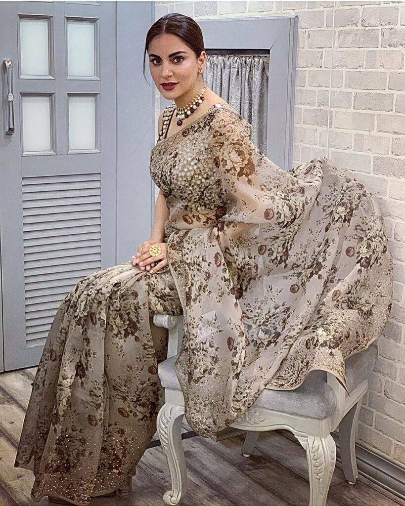 Kundali Bhagya: Every time Preeta Aka Shraddha Arya Stuns In Floral Saree - 5