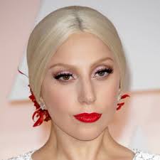 Lady Gaga’s HOT Red Lipstick Avatar - 1