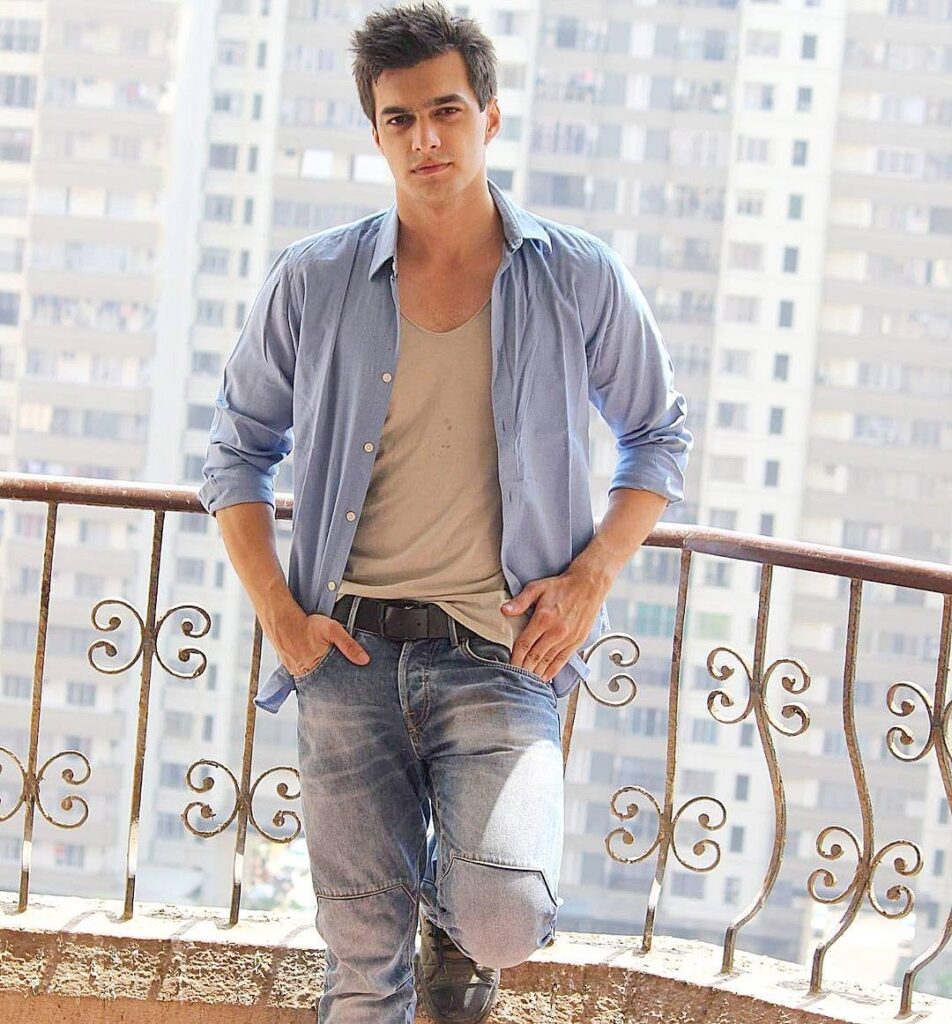 10 Mohsin Khan’s Casual Outfits to keep your style on point this summer - 6