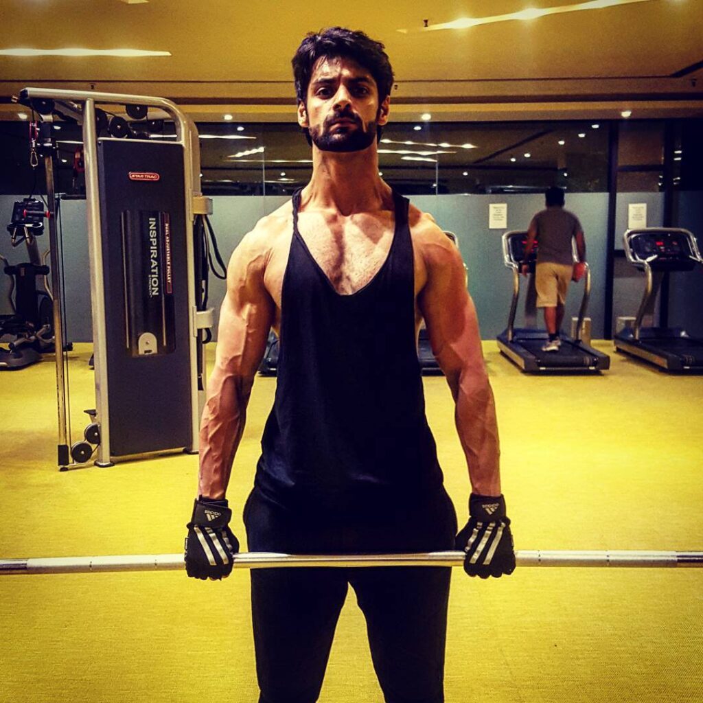 Parth Samthaan, Zain Imam, Karan Wahi and Other TV Celebs Who Take Their Workout Seriously - 2