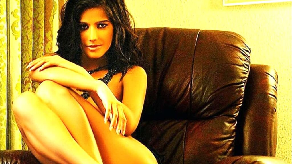 Poonam Pandey’s Controversies That Are Too Sassy to Handle - 5