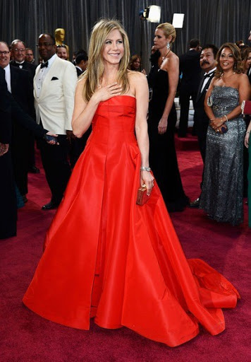 RED ALERT: Glam looks of Jennifer Aniston - 3