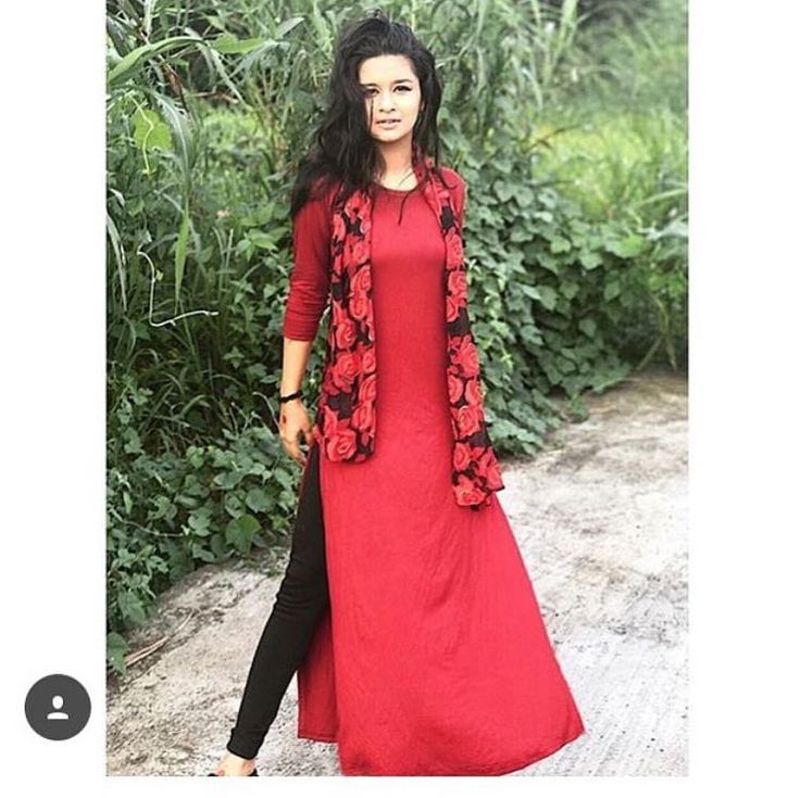 See Pics: How Avneet Kaur inspired us to wear Indo-Western stylish collection - 0