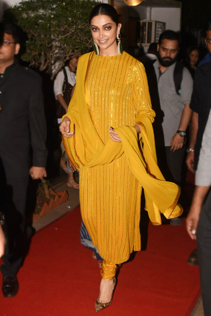 See Pics: How Deepika Padukone inspired us to wear Sabyasachi collection - 2