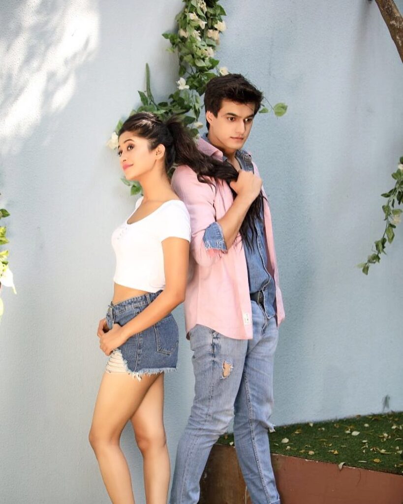 Every time Shivangi Joshi and Mohsin Khan give major relationship goals! - 2