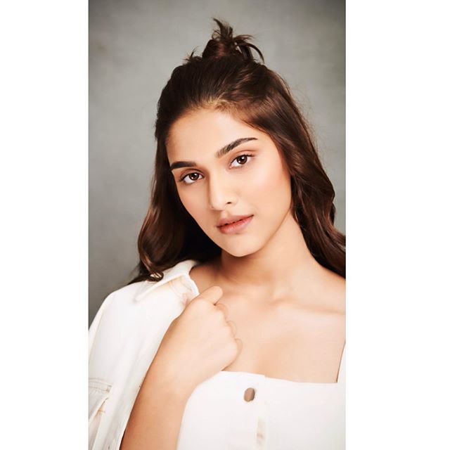 These Instagram Pictures Of Saiee Manjrekar Will ATTRACT You - 0