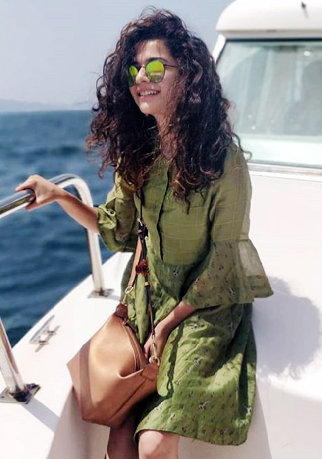 These pictures prove Mithila Balkar’s love for sunglasses - 2