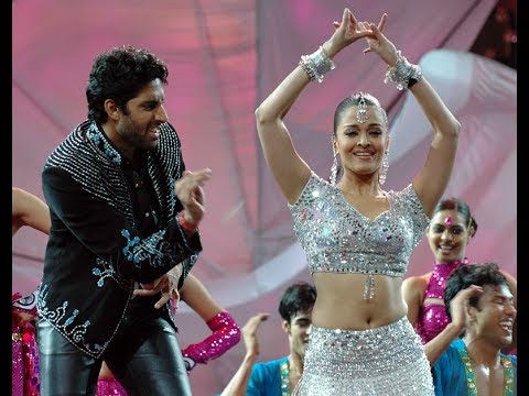 When hubby Abhishek Bachchan expressed his love for Aishwarya Rai Bachchan in an awards event - 2