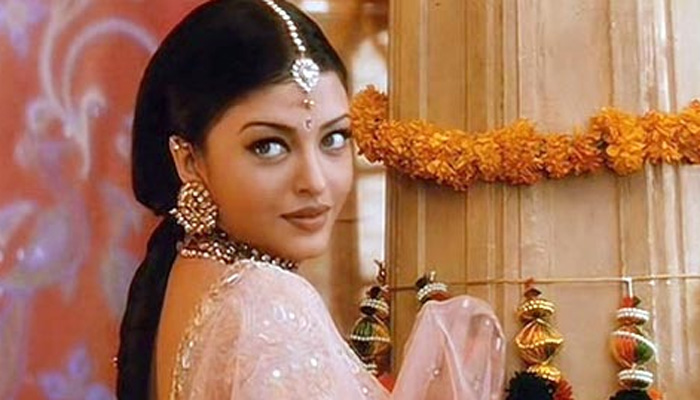 Which Aishwarya Rai Bachchan’s Movie look inspired you more? - 4