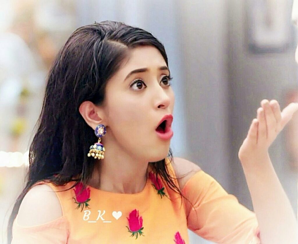 Yeh Rishta Kya Kehlata Hai: These Different Moods of Naira perfectly played by Shivangi Joshi - 1