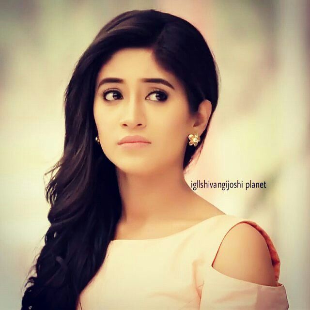 Yeh Rishta Kya Kehlata Hai: These Different Moods of Naira perfectly played by Shivangi Joshi - 6