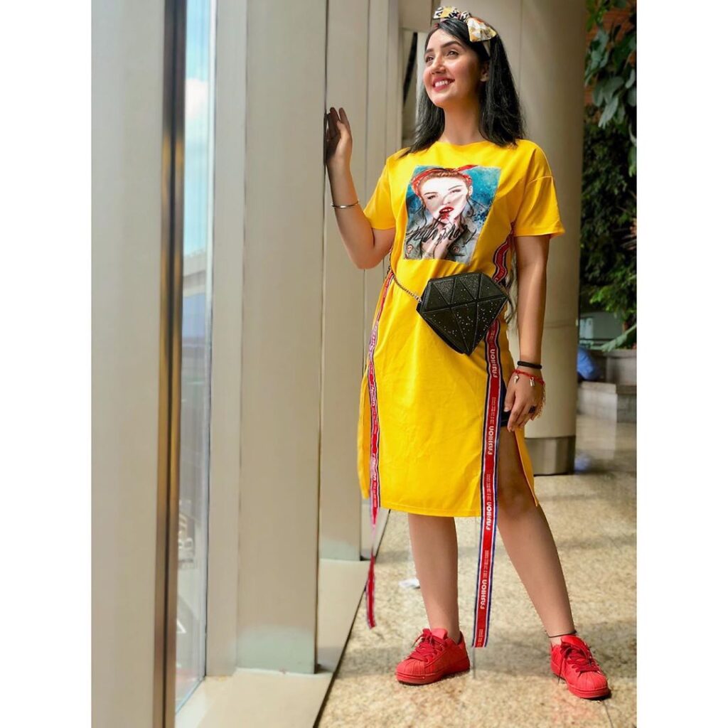 10 Of Ashnoor Kaur’s Prettiest Looks! - 8