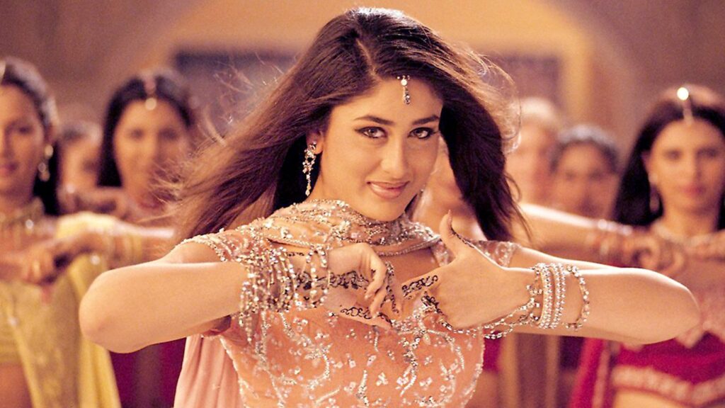 7 Best On-Screen Memorable Looks Of Kareena Kapoor Khan! - 5