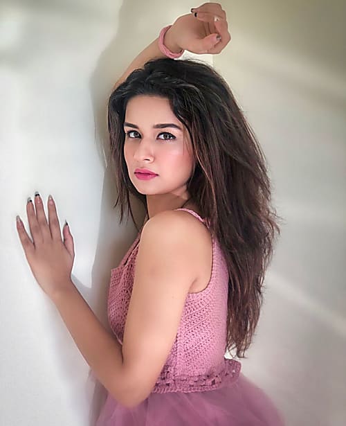 7 Times Fashionista Avneet Kaur Gave Us Major Makeup Goals! - 0