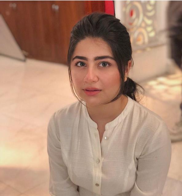 Aditi Bhatia’s casual no make-up look! - 2