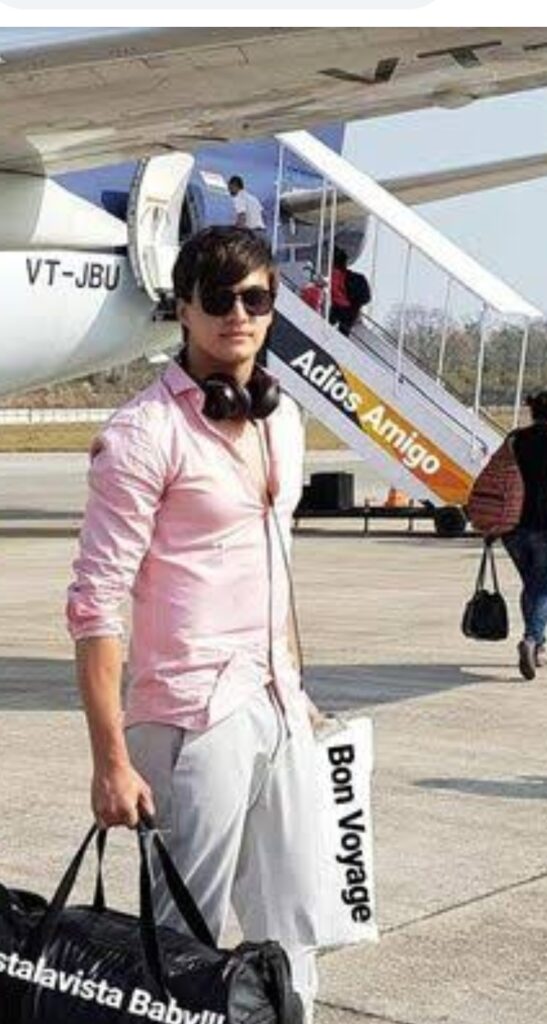 Airport Style: Parth Samthaan, Shaheer Sheikh, Mohsin Khan, See Pics - 8