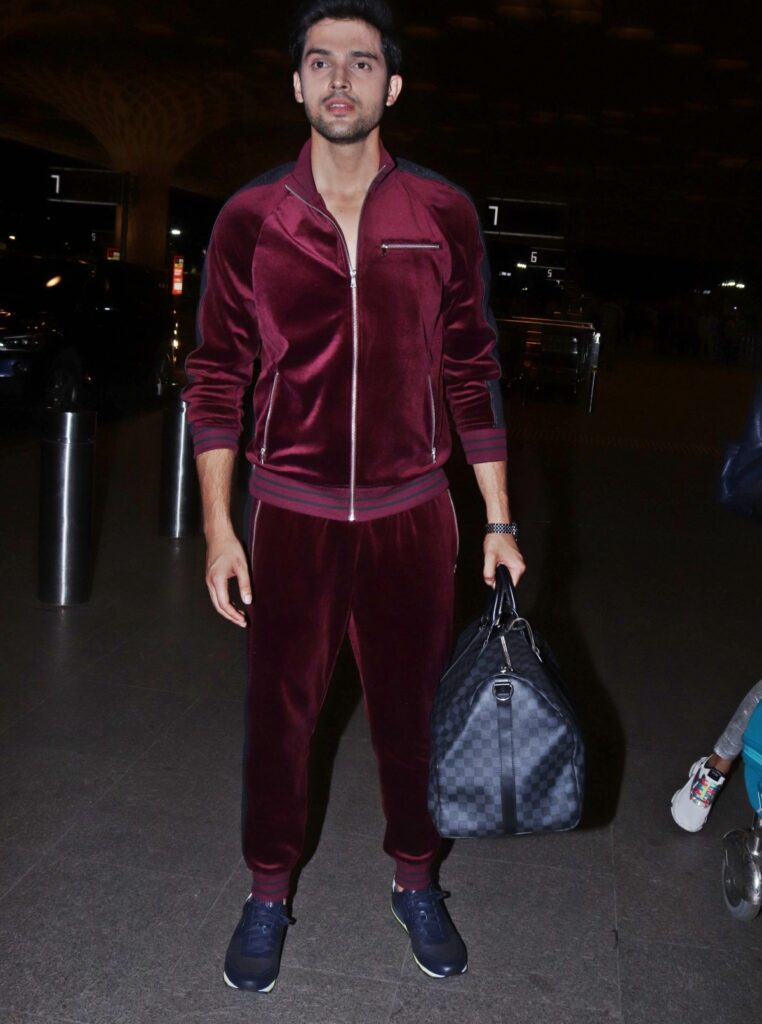 Airport Style: Parth Samthaan, Shaheer Sheikh, Mohsin Khan, See Pics - 0