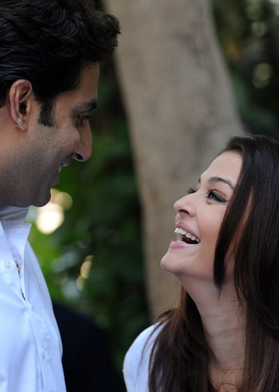 Aishwarya Rai Bachchan-Abhishek Bachchan 13th Wedding Anniversary: Checkout 13 Cute Moments - 8