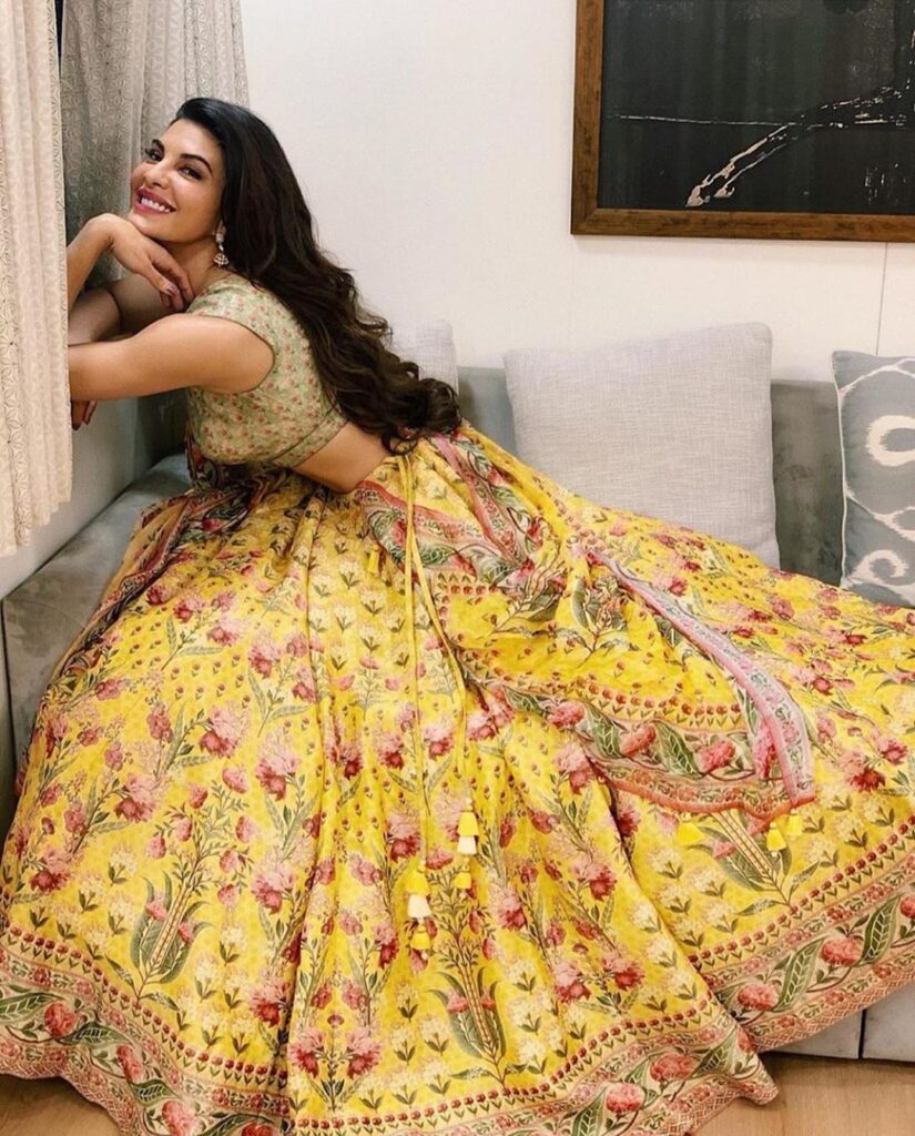 Aishwarya Rai Bachchan, Kiara Advani, Jacqueline Fernandez, Janhvi Kapoor: Floral Outfit Ideas which will Leave You Mesmerized - 4